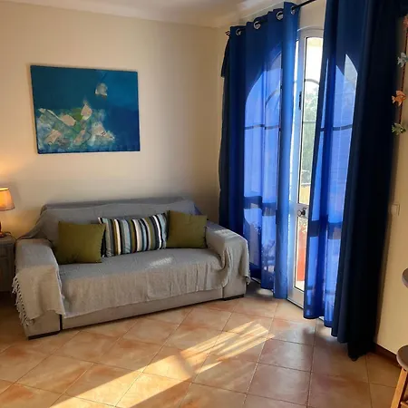 Alfarroba Тавира